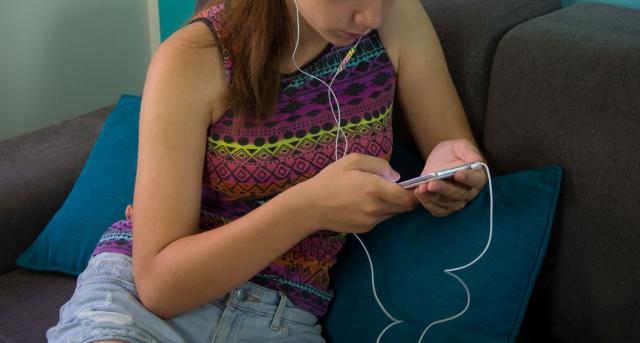 Tinejdžerka stradala od strujnog udara za vreme slušanja muzike