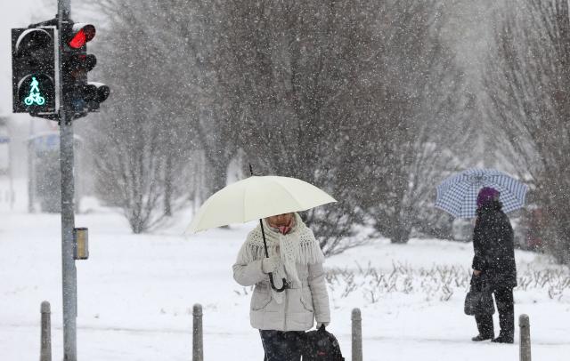 Hrvatska i danas okovana snegom, èisti i vojska FOTO