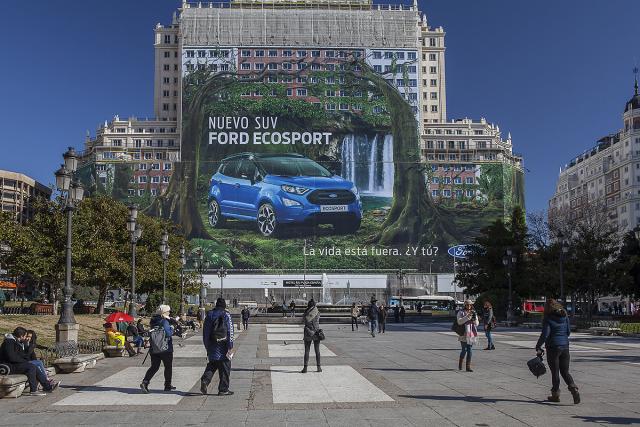 Veličina je važna: Ford ima najveći bilbord na svetu