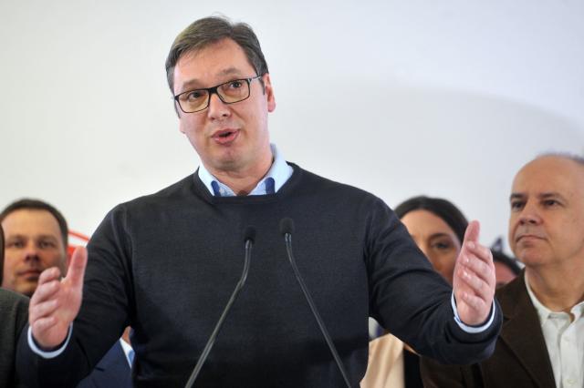 Vučić: Urednike ne menjam, kampanja žustra, a o SPS posle