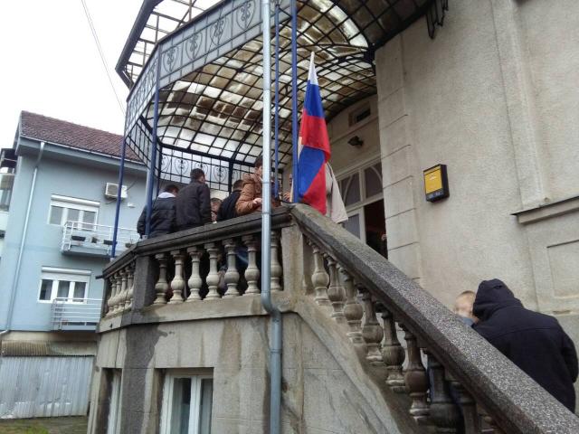 Rusi glasali u Nišu: 