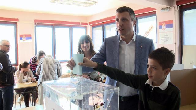 Boško Obradoviæ ponudio ostavku, Dveri odbile