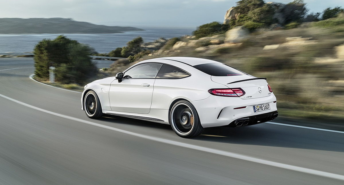 Mercedes Amg C63 Coupe Za 19 Foto B92