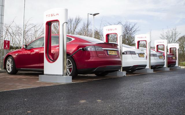 Tesla motiviše radnike: Dokažimo mrziteljima da greše