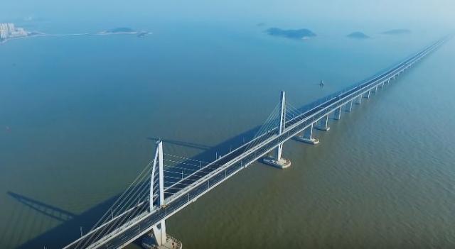 "Mega most" - dug 55 kilometara, najduži most preko mora