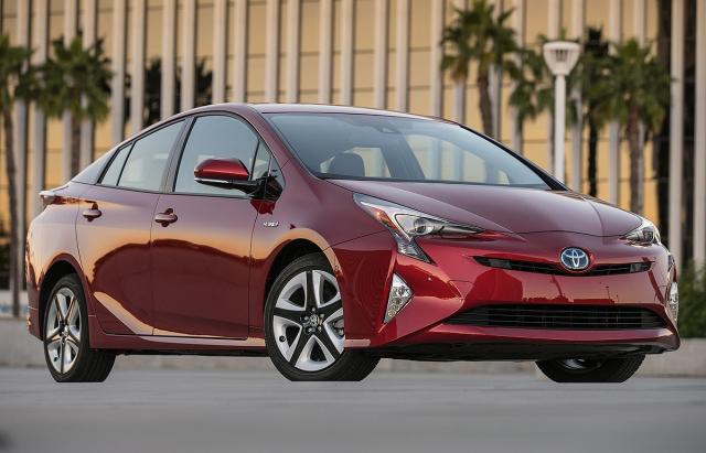 Toyota ulepšava Prius, restilizacija do kraja 2018.