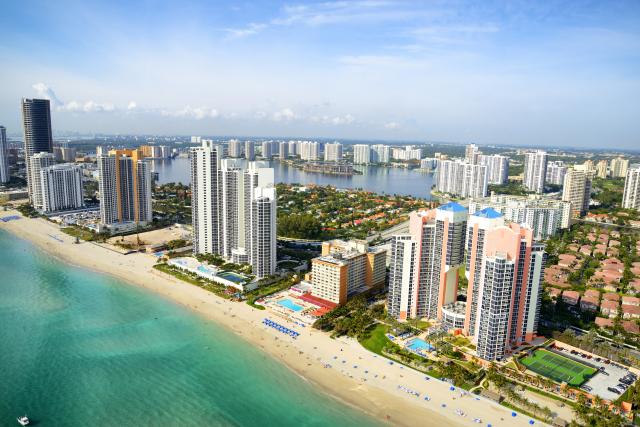 Sve više turistkinja bira Majami, ali ne zbog odmora