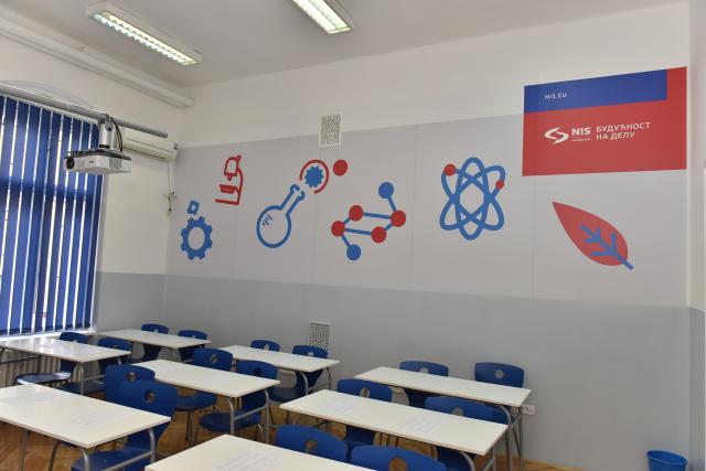 Gimnazija u Pirotu dobila učionicu za ruski jezik