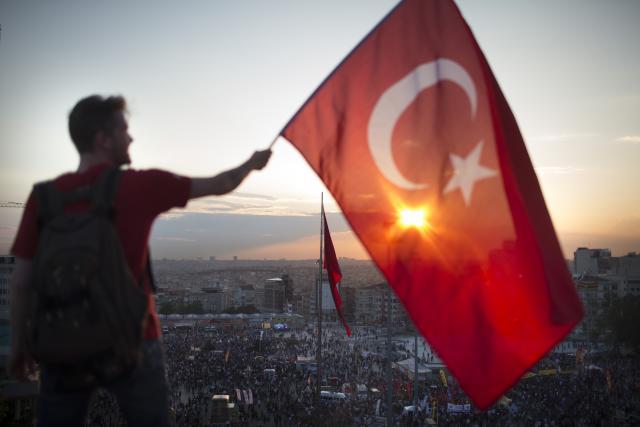 Turkey accuses EU of "favoring Balkan candidates"
