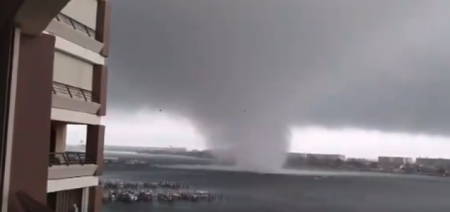 Neverovatni snimci tornada na Floridi / VIDEO