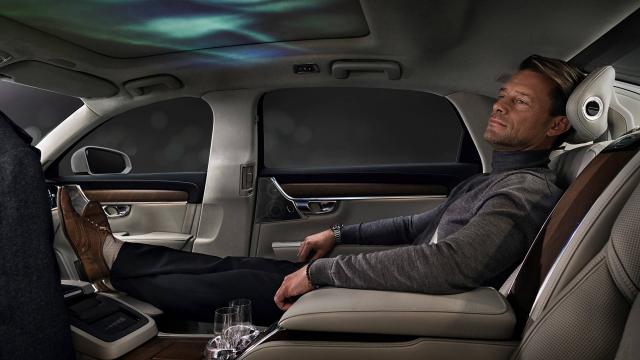 Volvo redefiniše luksuz: Limuzina sa zvezdanim nebom