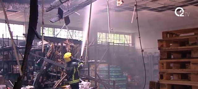 Veliki požar na železničkoj stanici u Batajnici VIDEO
