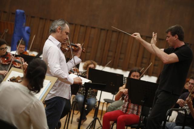 Zvezda na violini i remek-dela klasiène muzike u Filharmoniji