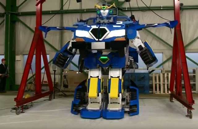 Japanski transformers: Od robota do automobila za minut /VIDEO