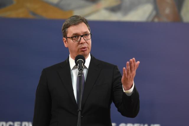 Vucic reads out statement, then wonders 