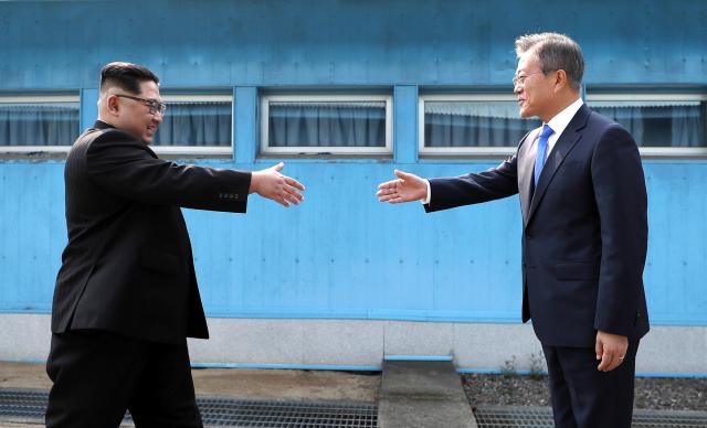 "Kim i Mun razgovarali o miru i denuklearizaciji"