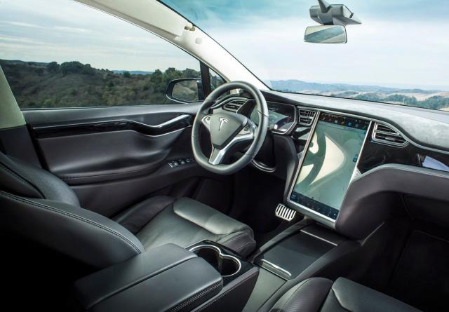 Tesla ostao bez šefa autopilot programa