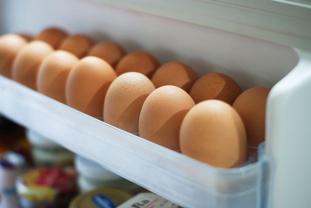Ovo je razlog zašto jaja ne bi trebalo da držimo u vratima frižidera