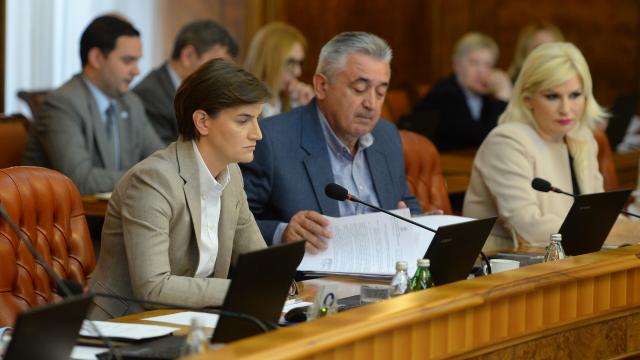 Novosti: Premijerka ponudila ostavku zbog udara ministarki