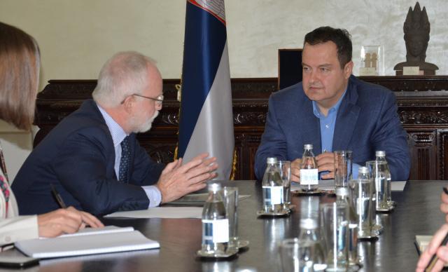 Serbian foreign minister receives British ambassador