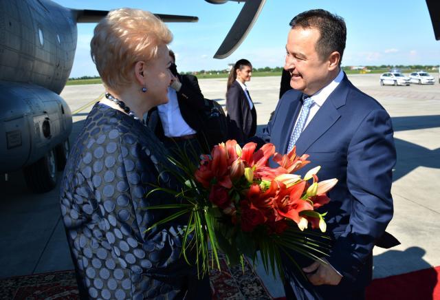 Serbian FM welcomes Lithuanian president