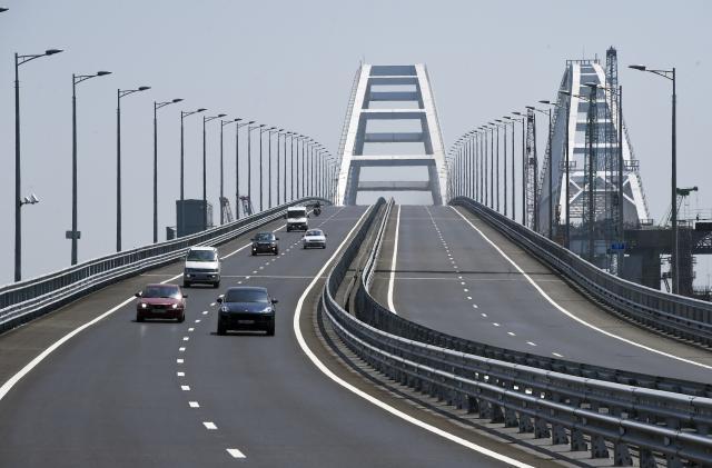 Porošenko: Rusima æe trebati Krimski most, ali samo za povlaèenje