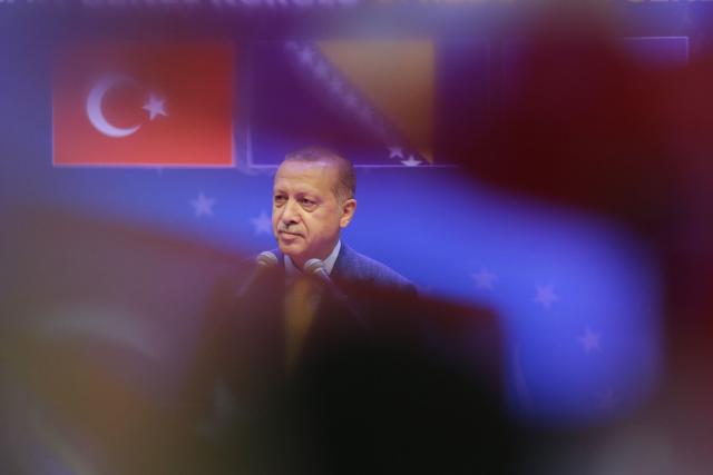 Dok EU gleda prema Rusiji, Erdogan koristi vakuum