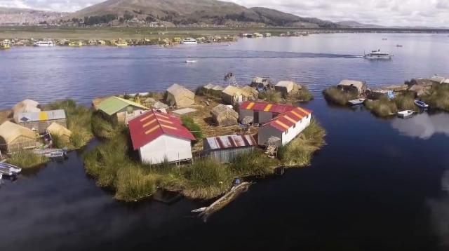 Kako izgleda život u ovom plutajućem selu na trski? /VIDEO