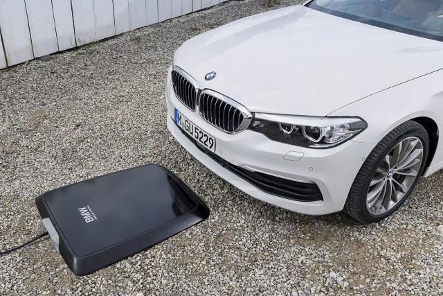 Stiže prvi BMW-ov bežični punjač za plug-in hibride