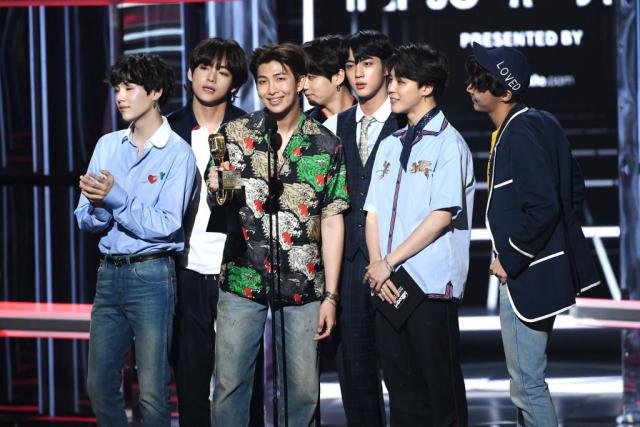 BTS prva korejska grupa na čelu Bilbordove top-liste
