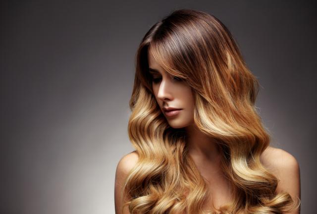 Bizarno: Da li će ova tehnika farbanja kose osvojiti svetske salone?