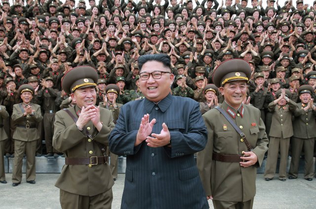 "Kim na kolenima molio da se samit održi"