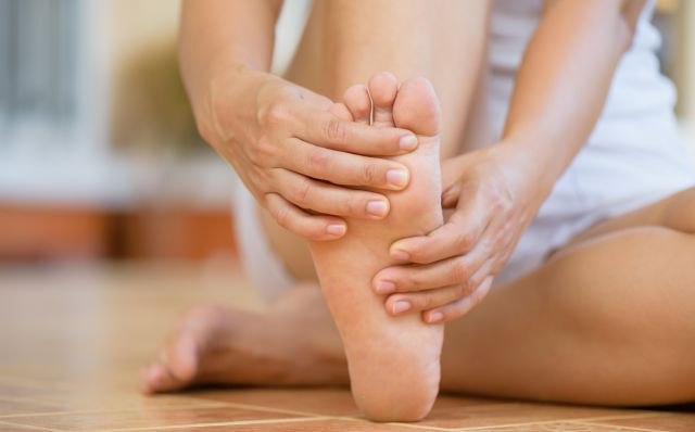 Spas za umorna stopala: Evo kako da se rešite bolova u nogama
