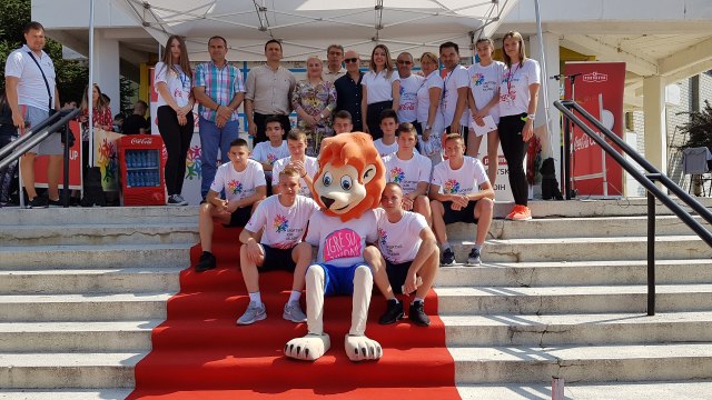 Sportske igre mladih oduševile mališane Kuršumliji i Vranju