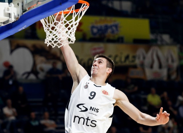 Vanja produžio ugovor sa Partizanom uz NBA klauzulu