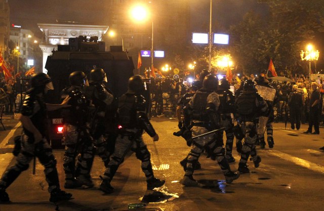 Epilog haosa u Skoplju: 26 privedenih, povreðeni policajci