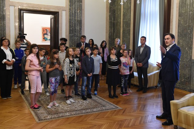 Srpska deca iz Hrvatske u poseti Beogradu
