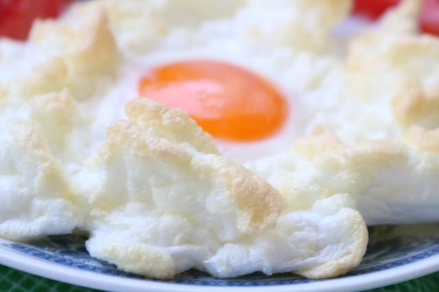 Ni omlet, ni kajgana, ni "na oko": Kako da ispeèete "jaje na oblaku"?