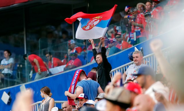 FIFA kaznila Srbiju zbog uvredljivog ponašanja navijaèa!