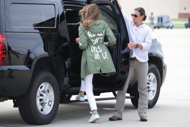 Poruka na jakni Melanije Tramp napravila "opštu pometnju"