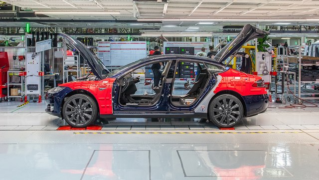 Kupci bi mogli da "pomognu" u proizvodnji Tesla vozila