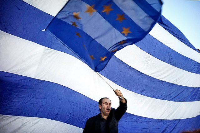 Greek minister "ready to bring down govt" over name deal