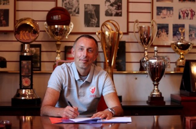 Milan Tomiæ i zvanièno novi trener Crvene zvezde