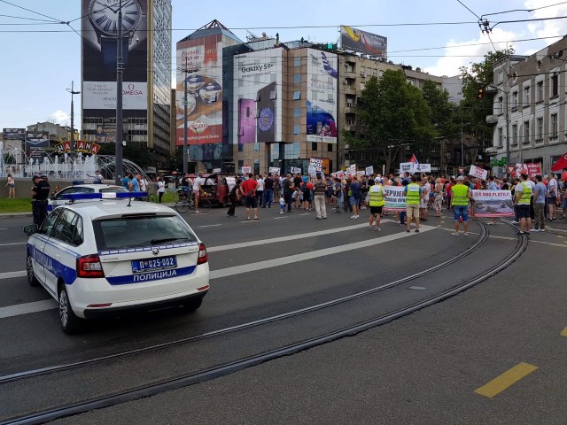 Stanovnici Stepe protestovali na Slaviji FOTO/VIDEO