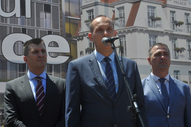 Polemika Lončara i Živkovića, opomena lideru Nove stranke