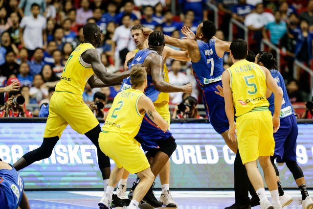 Brutalna tuča u Manili – FIBA suspendovala 13 aktera