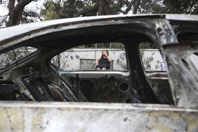 Identifikovana tela 76 osoba stradalih u požaru kod Atine
