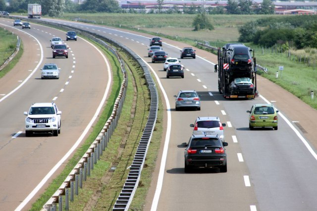 Srbija dobija novi auto-put, pitanje je samo - brže ili sporije