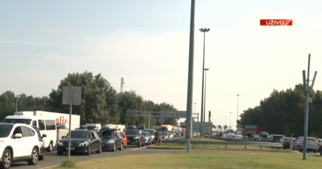 Na Horgošu kilometarska kolona: "Vreme je da uðete u EU"