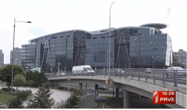 Zamišljena kao zgrada 21. veka s helidromom - sad ruglo NBG